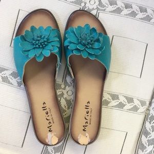 Blueish green flower sandals